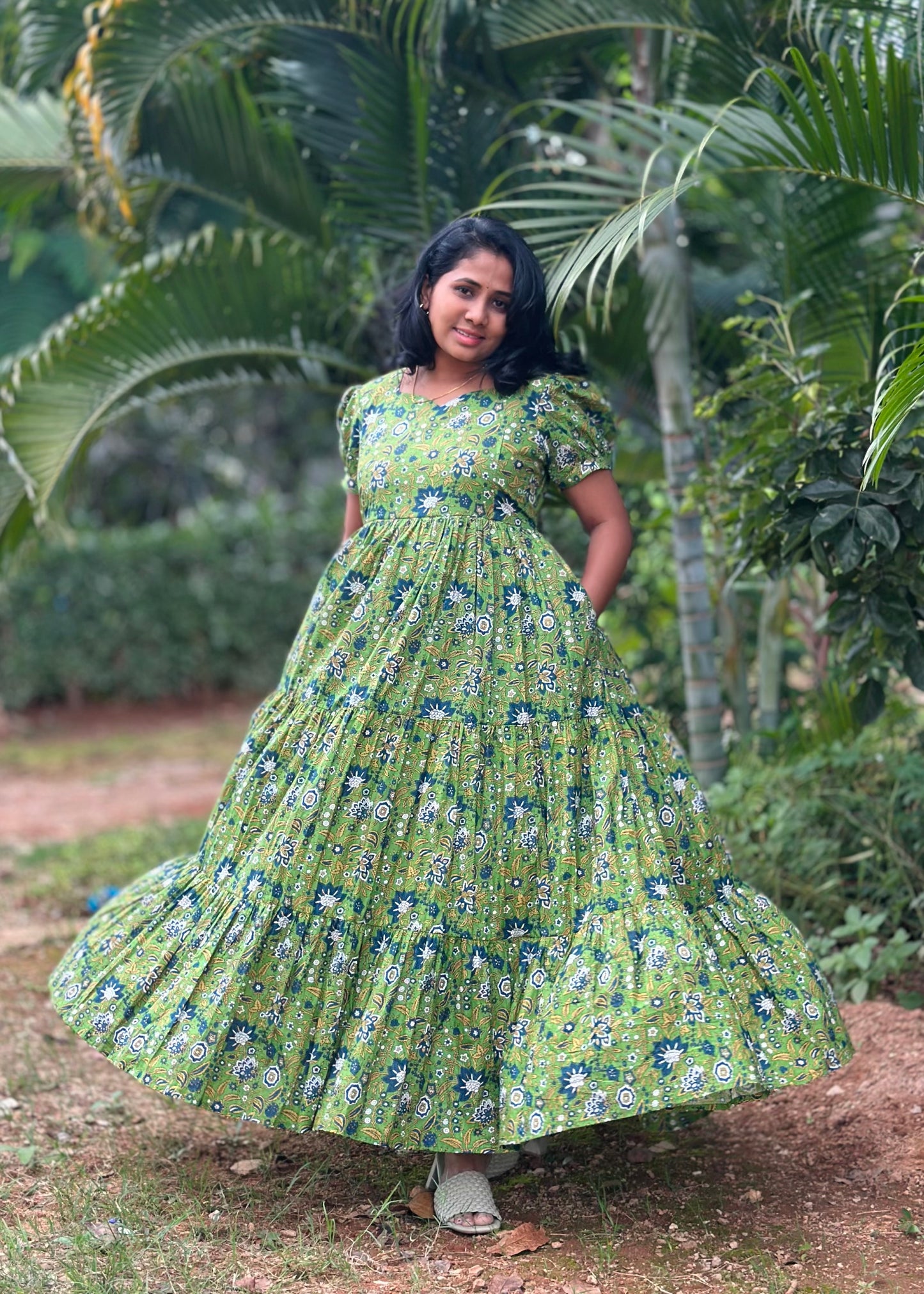 Vrinda 3tier maxi