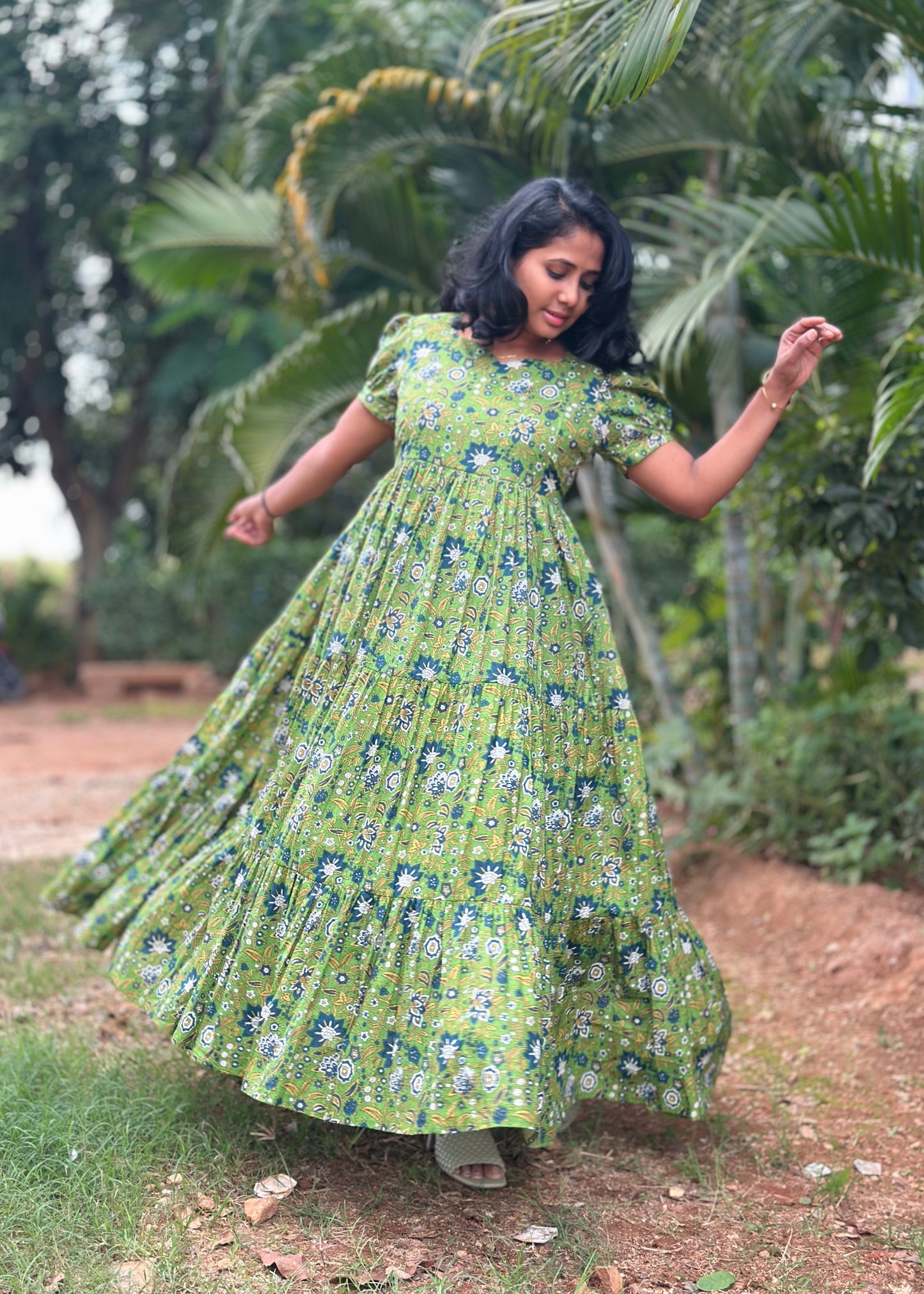 Vrinda 3tier maxi
