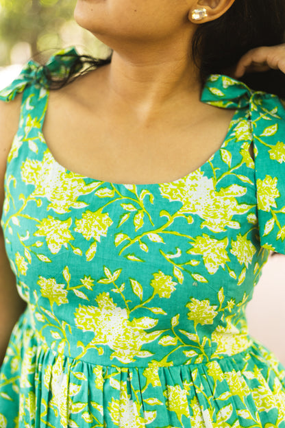 Willora Shoulder Tie Cotton Midi Dress