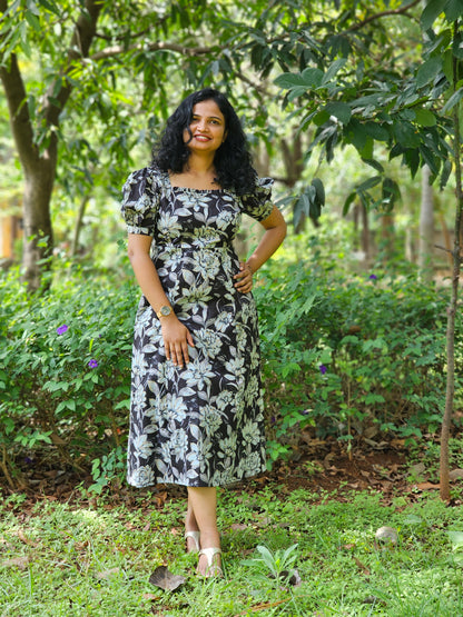 Noir bloom kali Dress