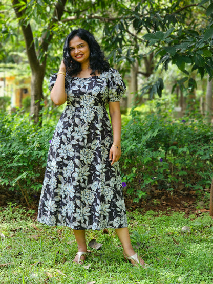 Noir bloom kali Dress