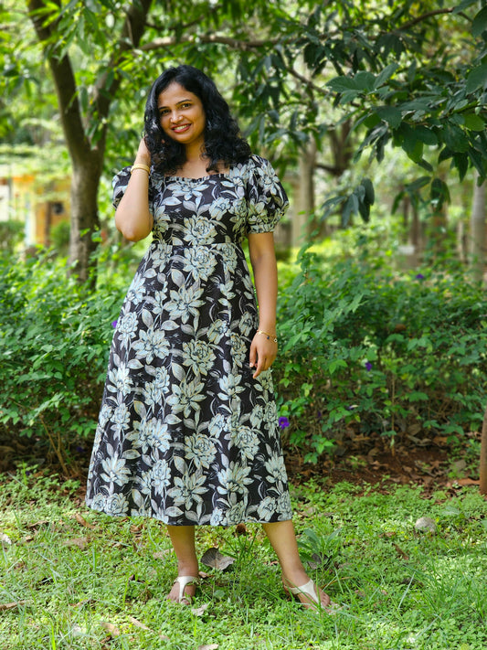 Noir bloom kali Dress