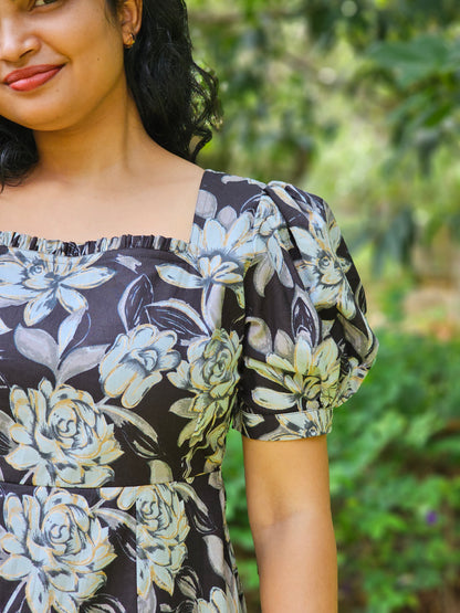 Noir bloom kali Dress
