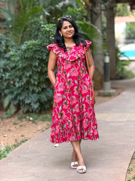 Petaline Muse midi Dress