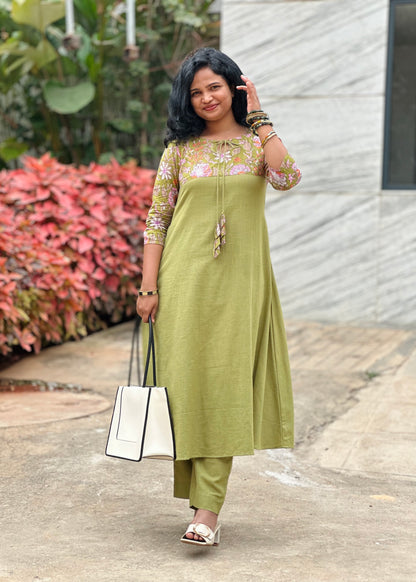 Ira Bloom Kurta Set